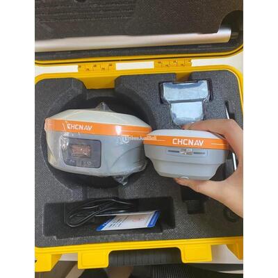 RTK GNSS Receiver with 1048 Channels and 405-470 MHz UHF Internal Radio for Accurate Geospatial Data Collection