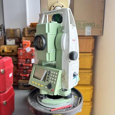 Leica TS09 Total Station with IP66 Dust and Water Resistance 1000m None Prism Distance and 0.6s Coarse Precision