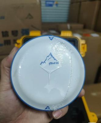 Récepteur GNSS CHCNAV I76/X13 Récepteur GNSS RTK haute sensibilité avec bande L QZSS L1C et alimentation externe 9,0-27,0 V CC