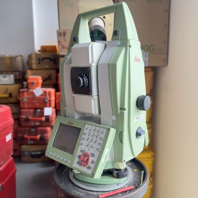 Station totale Leica TM50 IP66, sans réflecteur, avec mémoire de 1 Go pour l'arpentage extérieur difficile